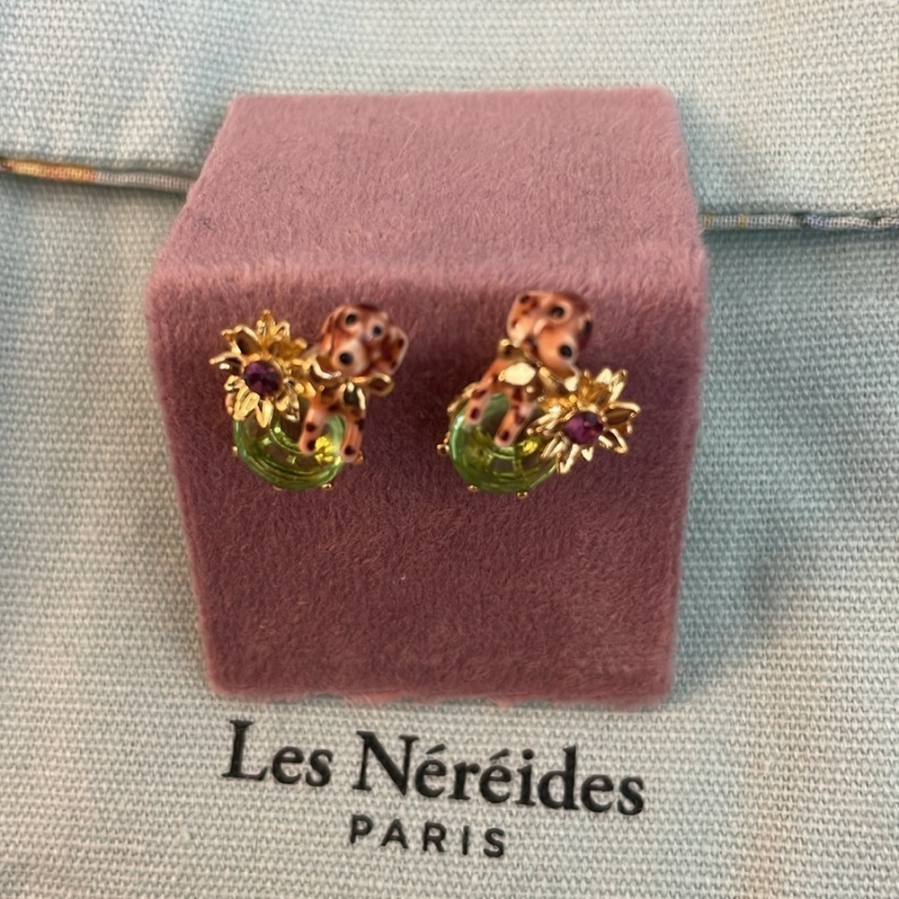 LES NEREIDES dog 🐶 studs - Picture 3 of 3